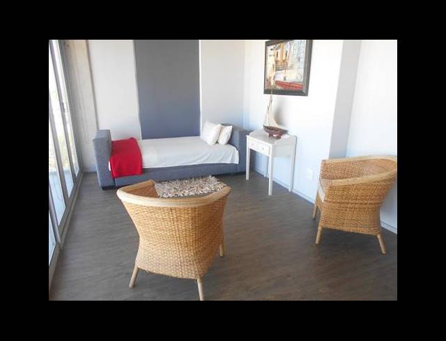 2 BEDROOM APARTMENT FOR SALE IN POINT WATERFRONT